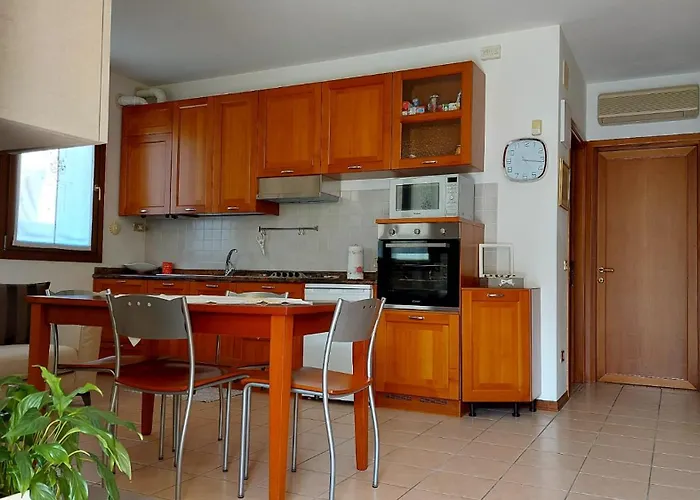 Castagnole Apartment *